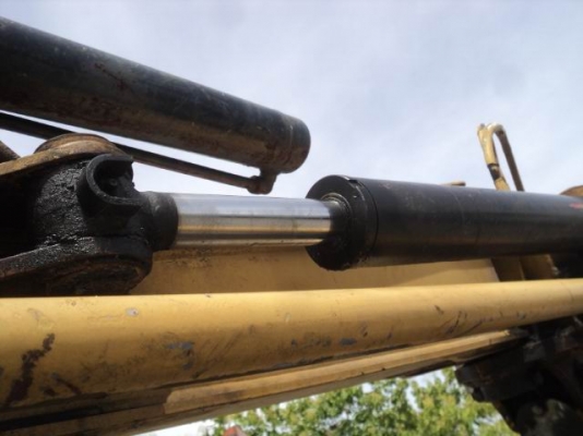 แบคโฮ CAT mm30SR แบคโฮ CAT mm30SR