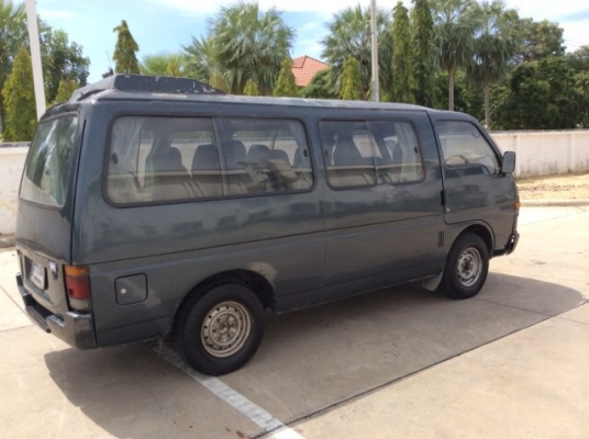 ขายรถตู้อีซูซุบัดดี้ปี87 เครื่องมังกร 4JB1 เกีบร์คอ5เกียร์ ภายในเบาะสวยครบ3แถว แอร์ราวหลัง แอร์เย็นฉ่ำ สีร่อนบางชิ้น เครื่องแน่นวิ่งดี เกียร์แน่น ช่วงล่างดี ยางใหม่ๆ รถขับดี พร้อมใช้ครับ