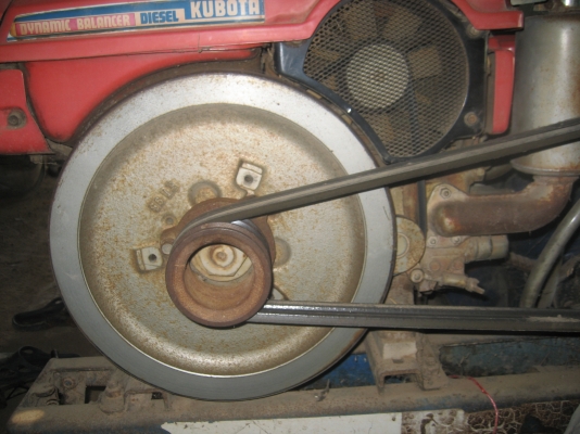 คูโบต้า  9.5 แรง   อุปกรณ์ ครบ ราคา  23,000 บาท// ขายแล้ว  ลูกค้า จากสกลฯ