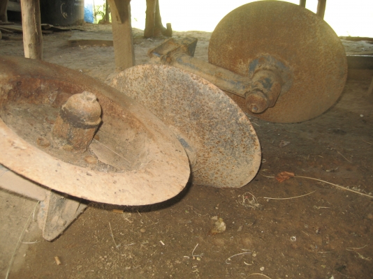 คูโบต้า  9.5 แรง   อุปกรณ์ ครบ ราคา  23,000 บาท// ขายแล้ว  ลูกค้า จากสกลฯ