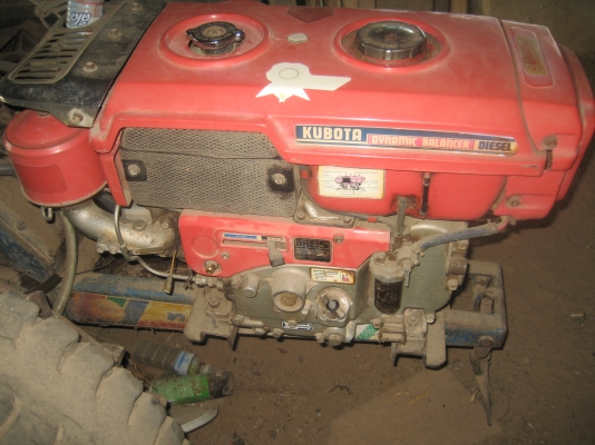 คูโบต้า  9.5 แรง   อุปกรณ์ ครบ ราคา  23,000 บาท// ขายแล้ว  ลูกค้า จากสกลฯ