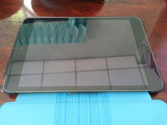 ขายไอแพดมินิ 16 GB ใช้น้อยครับแค่3ดือนครับ ยังอยู่ในช่วงประกันครับ