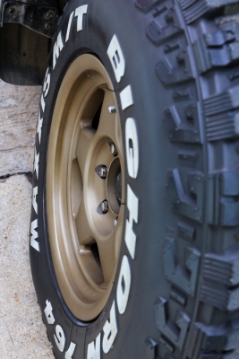ต้องการขายแม็ก16x8off0+ยางMaxxis245/75/16ปี12