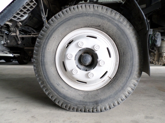 ขาย 6 ล้อ อีซูซุ NQR 175 แรง ยาว 5.50 ม.ปี 2007 พร้อมใช้งาน สภาพกว่า 90 \% สวยกิ๊ป ๆ