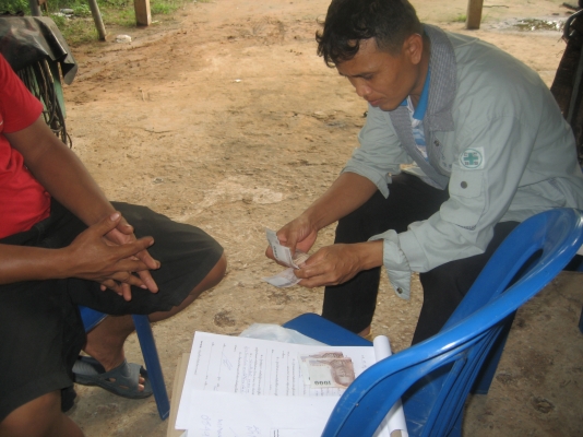 ฮีโน่  KM  เครื่อง100 แรง   ราคาถูก  เผื่อ..ท่านใด ได้ใช้ประโยนช์