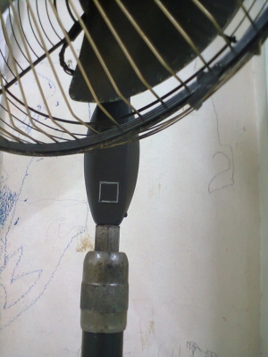 พ้ดลมเหล็กแบบตั้งพื้นสภาพสมบูรณ์