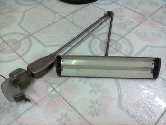 โคมไฟรุ่นเก่าพับได้ยื่นได้