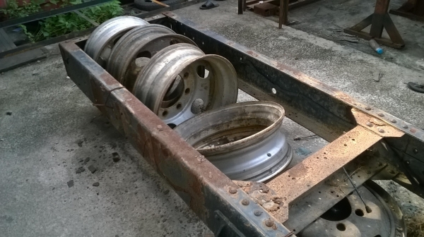 ขายช่วงล่างพร้อมคัสซี FTR นอก