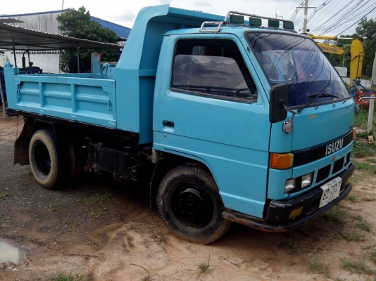 ขายดั้มISUZU NKR เครื่องดี แคชซีสวย ยางดี ภายในสวย สภาพพร้อมใช้งาน เอกสารพร้อมโอน สนใจโทร 090-8588220คุณนะ ID:narong498 หรือ www.truck.in.th/498