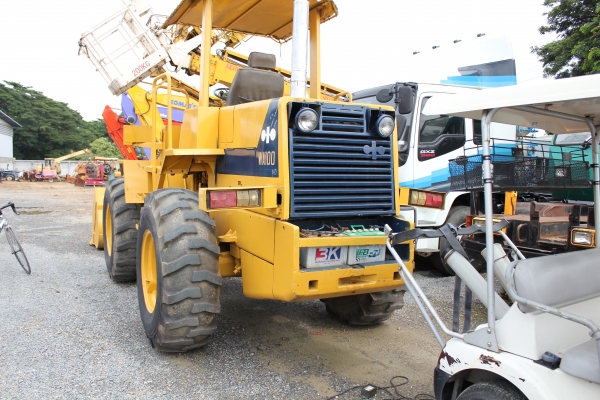 ขาย !!!~ รถตัก KOMATSU WA100-1 รถสวย แขนยาว (เจ้าของขายเอง) ขาย !!!~ รถตัก KOMATSU WA100-1 รถสวย แขนยาว (เจ้าของขายเอง)