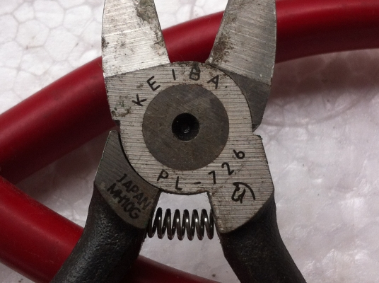 คีมตัดด้ามแดง KEIBA ผลิตญี่ปุ่นอย่างคมมากๆ มือสองคัดแลัวสภาพสวย คม ตัวคีมแข็งแรง(มีหลายร้อยตัว)