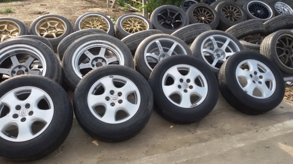 ล้อ toyota ขอบ 16 พร้อมยางชุดละ 7500