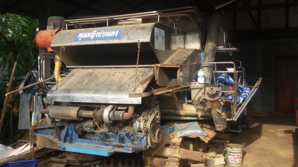 275,000 ขายรถเกี่ยว (พรกินรีการช่าง) รองกระสอบ สภาพดีพร้อมใช้งาน เกี่ยวข้าวคล้องมาก