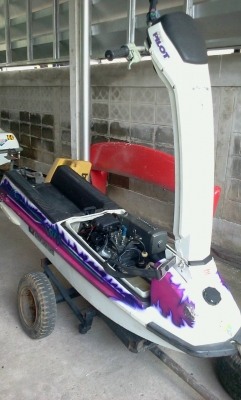 ต้องการขายเรือเจ็ทสกียืน KAWASAKI 550 เครื่องหลีด แน่นหนา ทดลองขับได้ประหยัดน้ำมัน