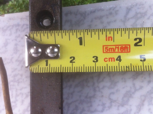 ชุดรางเลื่อนของเครื่องจักร สามารถเอามาประกอบทำเครื่องกลึง เครื่องกัดได้ รูปชิ้นงานขนาดกว้าง 15 มม.ยาว 23 ซม. มีลูกเลื่อน 2