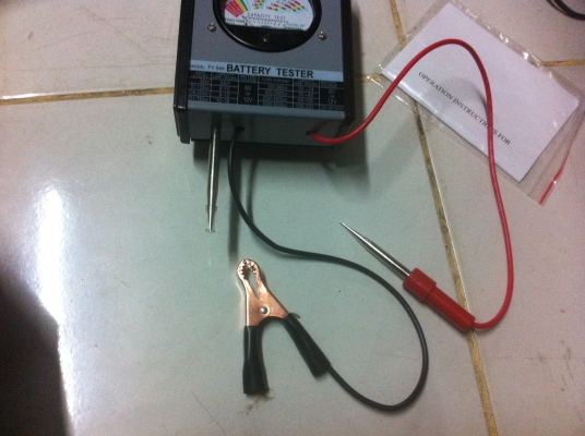 เครื่องตรวจเช็ดแบตเตอรี่การประจุไฟ การเก็บรักษาแรงดันไฟในแบตเตอรี แสดงการทำงานเป็นช่วงของสีต่างๆที่เข็มชี้ ใช้ได้กับแบตเตอร๊่ทั้ง 6และ 12 V.ทกรุ่น