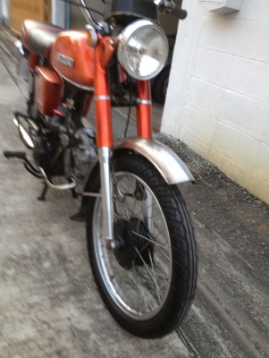 ขายsuzuki a80 สีแดง  ลดเหลือ13900บาท ติดต่อมาคับ เครืองSuzuki สแมส คาร์บูแดช เครืองเดิมๆดีๆ ยางใหม่2เส้น มีเครืองเดิมให้กับท่ออีกใบตามรูป สภาพพร้อมใช้ ทะเบียนพร้อมโอน