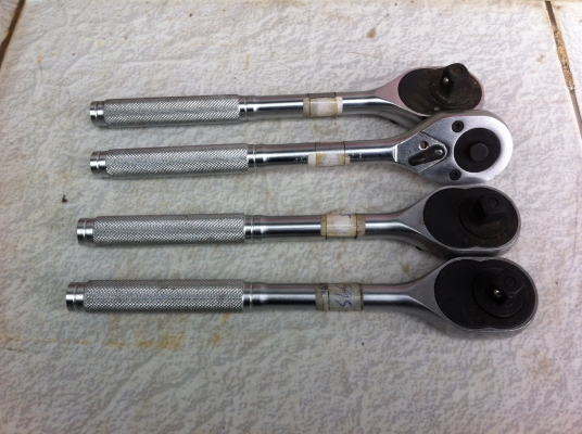 ประแจบล็อกอย่างดีตัวใหญ่ YTB พร้อมลูกบล็อกแบบก้านท่อยาวอีก 6 ตัว มีเบอร์ 10 , 12,14 ,17,19,21