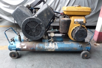 ขาย ปั๊มลม IWATA เครื่อง ROBIN EY20 นำเข้าจากญี่ปุ่น สภาพพร้อมใช้ ราคา 15,500