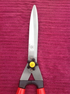 กรรไกรตัดหญ้าด้ามยาง ตราตา กรรไกรตัดหญ้าด้ามยาง ตราตา