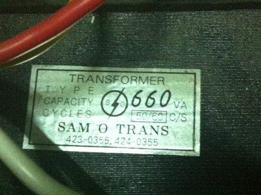 หม้อแปลงไฟจาก 220V.เป็น 100และ 110V. ขนาด กำลังจ่ายไฟได้ถึง 660 VA. สามารถใช้กับเครื่องใช้ไฟฟ้าขนาดใหญ่ที่นำเข้ามา หม้อแปลงไฟจาก 220V.เป็น 100และ 110V. ขนาด กำลังจ่ายไฟได้ถึง 660 VA. สามารถใช้กับเครื่องใช้ไฟฟ้าขนาดใหญ่ที่นำเข้ามา
