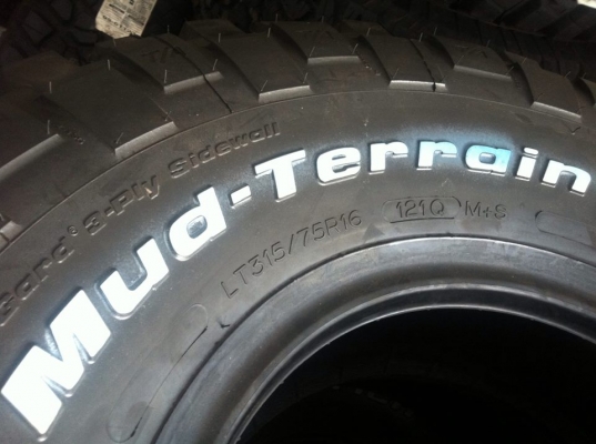 ขายยาง BF Goodrich Mud-Terrain KM2 315 75 r16