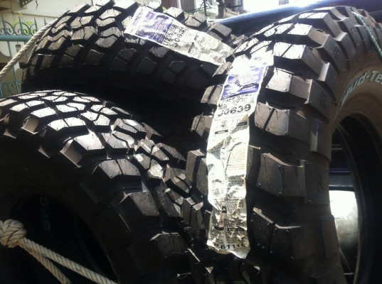 ขายยาง BF Goodrich Mud-Terrain KM2 255 85 r16