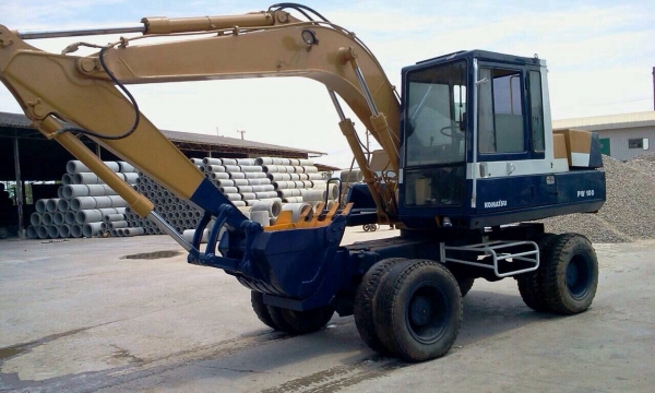 ขายด่วน!!!รถขุดล้อยาง KOMATSU PW100-3 รถสวยพร้อมใช้ค่ะ