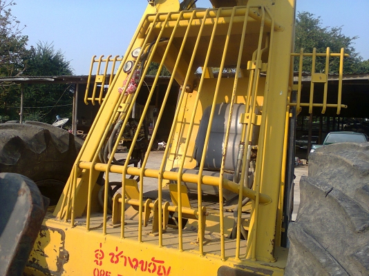 รถคีบอ้อย สามล้อ เครื่อง Komatsu 4 สูบ