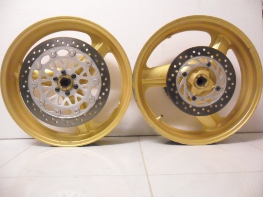 ลดเหลือ5000 ล้อสามก้านHonda cb400 CB1