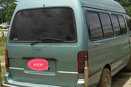 รถตู้หลังคาสูง