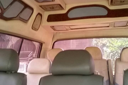 รถตู้หลังคาสูง