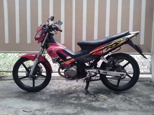 ขออนุญาติขาย Honda Sonic 125 CC. ตัว Top สตาร์ทมือและเท้า ขออนุญาติขาย Honda Sonic 125 CC. ตัว Top สตาร์ทมือและเท้า