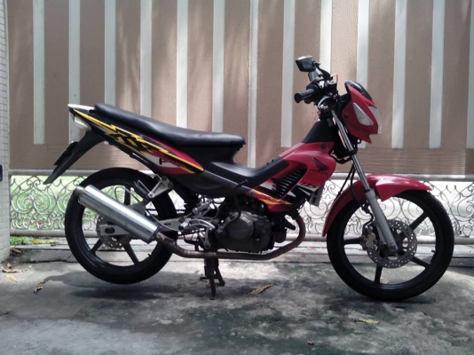 ขออนุญาติขาย Honda Sonic 125 CC. ตัว Top สตาร์ทมือและเท้า ขออนุญาติขาย Honda Sonic 125 CC. ตัว Top สตาร์ทมือและเท้า