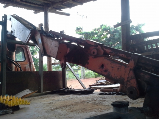 ขายHIAB 2.5ตัน มือสองพร้อมให้