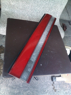 ทับทิมหลัง โตโยต้า Corona หน้ายิ้ม สภาพสวย ไม่มีแตกหัก มีรอยบ้างเล็กน้อยตามรูป สนใจโทรมาคุยกันครับ โทร 089-440-9770 กร