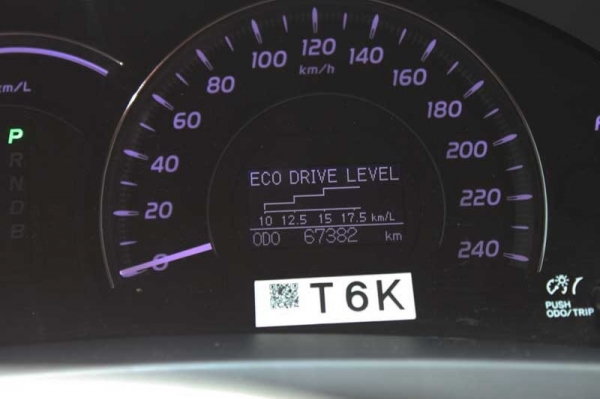 TOYOTA CAMRY Hybrid 2.4 AT ปี 2011