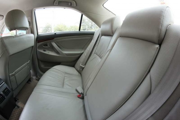 TOYOTA CAMRY Hybrid 2.4 AT ปี 2011