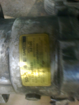 คอมแอร์ รถตู้โตโยต้า