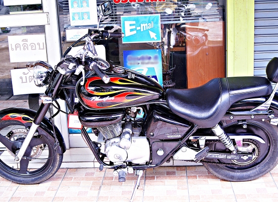 แฟนท่อม 200 cc สวยมาก ภาษีเต็ม 2558 รถปี 2550 ลายไฟใหญ่ เดินเบานิ่ง ไม่มีลอยล้ม เดิมสภาพนี้หาอยากมาก 90 \% ราคา สภาพสวย 49,900 บาท รถคันนี้ลองแล้ว ประหยัดน้ำมันมาก วิ่งร้อย140 สบาย ไมล์แท้วิ่งน้อย ระบบไฟติดครบ