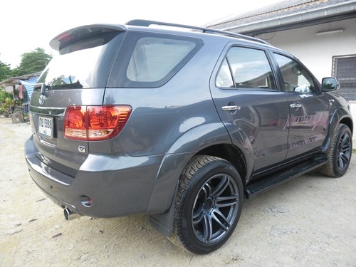 ขายฟอร์จูเนอร์ ปี 06 2.7VTI 4WD สีเทา