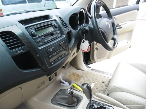 ขายฟอร์จูเนอร์ ปี 06 2.7VTI 4WD สีเทา ขายฟอร์จูเนอร์ ปี 06 2.7VTI 4WD สีเทา