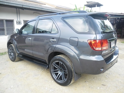 ขายฟอร์จูเนอร์ ปี 06 2.7VTI 4WD สีเทา ขายฟอร์จูเนอร์ ปี 06 2.7VTI 4WD สีเทา