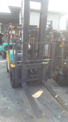 ขาย. รถโฟล์คลิฟท์ KOMATSU FG30 รุ่น 16เครื่องยนต์เบนซิล+แก็ส เกียร์ ออโต้