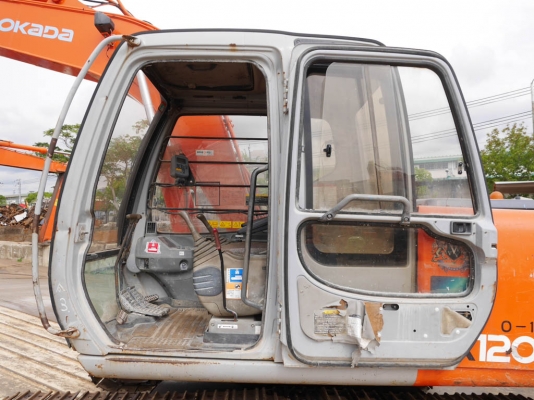 รถขุดเก่าญี่ปุ่น Hitachi EX120-5 ราคาไม่แพงครับ กำลังเดินทางมาจากญี่ปุ่น