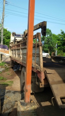 ขายรถ6ล้อติดเครน HINO F17 เครน3ตันท้องแบน เครื่องดี คัสชีส์สวย หัวบางเดิม สีโรงงาน ยาว6เมตรกระบะ เล่มพร้อมโอนครับ