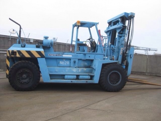 รถยก MITSUBISHI น้ำหนักยก 21 ตัน เสาสูง 3 เมตร   รถนอกนำเข้า  เอกสารครบ จัดไฟแนนซ์ให้ได้ครับ