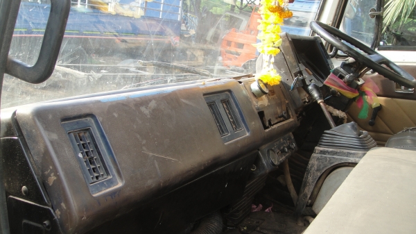 พี่ชูชาติ ขอนแก่นจองแล้ว หัวรถ ISUZU ROKY เดิมๆบางๆ ไม่ผุ ขาดีดหน้า ขาหลัง ของครบ ยกใส่รถวิ่งได้เลย
