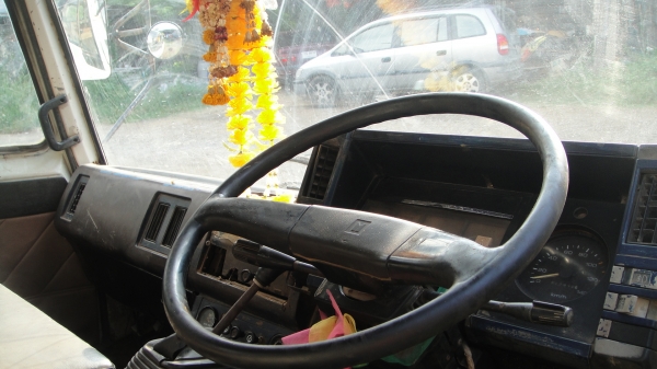 พี่ชูชาติ ขอนแก่นจองแล้ว หัวรถ ISUZU ROKY เดิมๆบางๆ ไม่ผุ ขาดีดหน้า ขาหลัง ของครบ ยกใส่รถวิ่งได้เลย