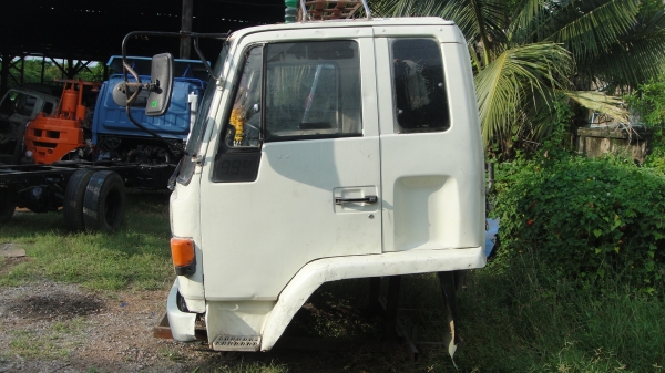 พี่ชูชาติ ขอนแก่นจองแล้ว หัวรถ ISUZU ROKY เดิมๆบางๆ ไม่ผุ ขาดีดหน้า ขาหลัง ของครบ ยกใส่รถวิ่งได้เลย